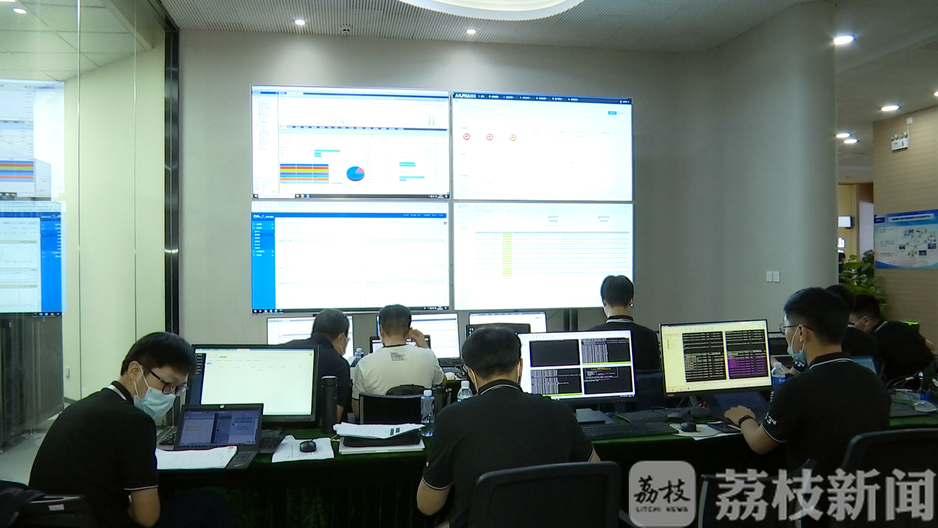 []40支“赏金战队”决胜紫金之巅 “云”战南京创新周