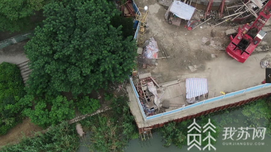 『』 住建、城管联合介入调查|解忧帮 追踪：镇江西津渡偷排泥浆工地被叫停