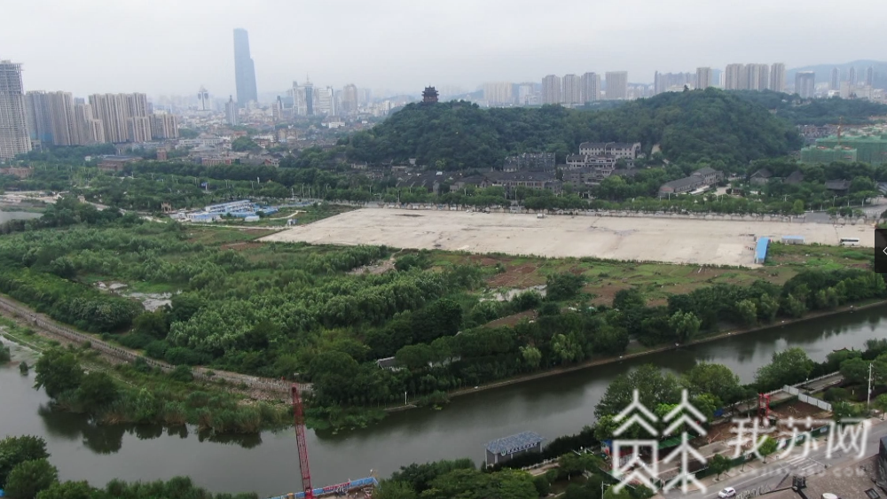 『』 住建、城管联合介入调查|解忧帮 追踪：镇江西津渡偷排泥浆工地被叫停
