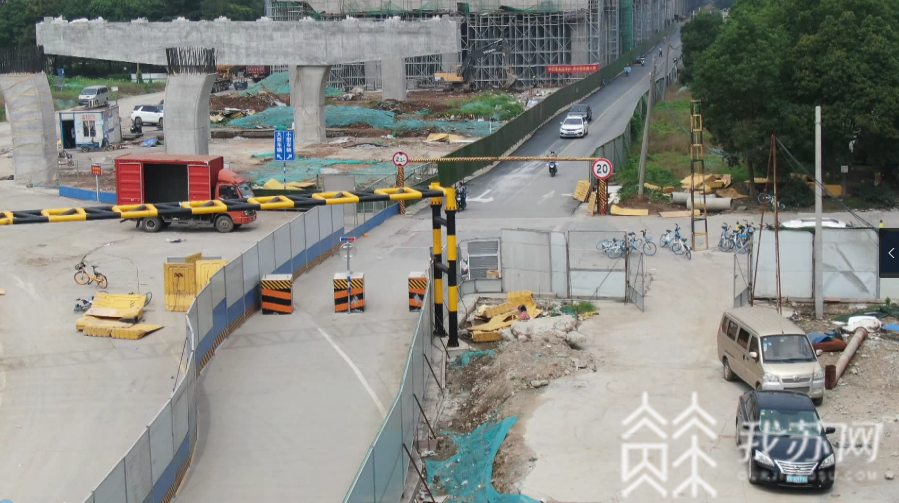 出行■小区居民出行难：步行半小时才能坐上车 |解忧帮 为修路公交车改线
