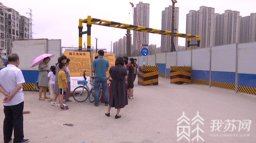 出行■小区居民出行难：步行半小时才能坐上车 |解忧帮 为修路公交车改线