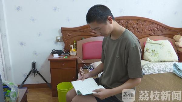 祖孙三代赴军营 保家卫国令人敬