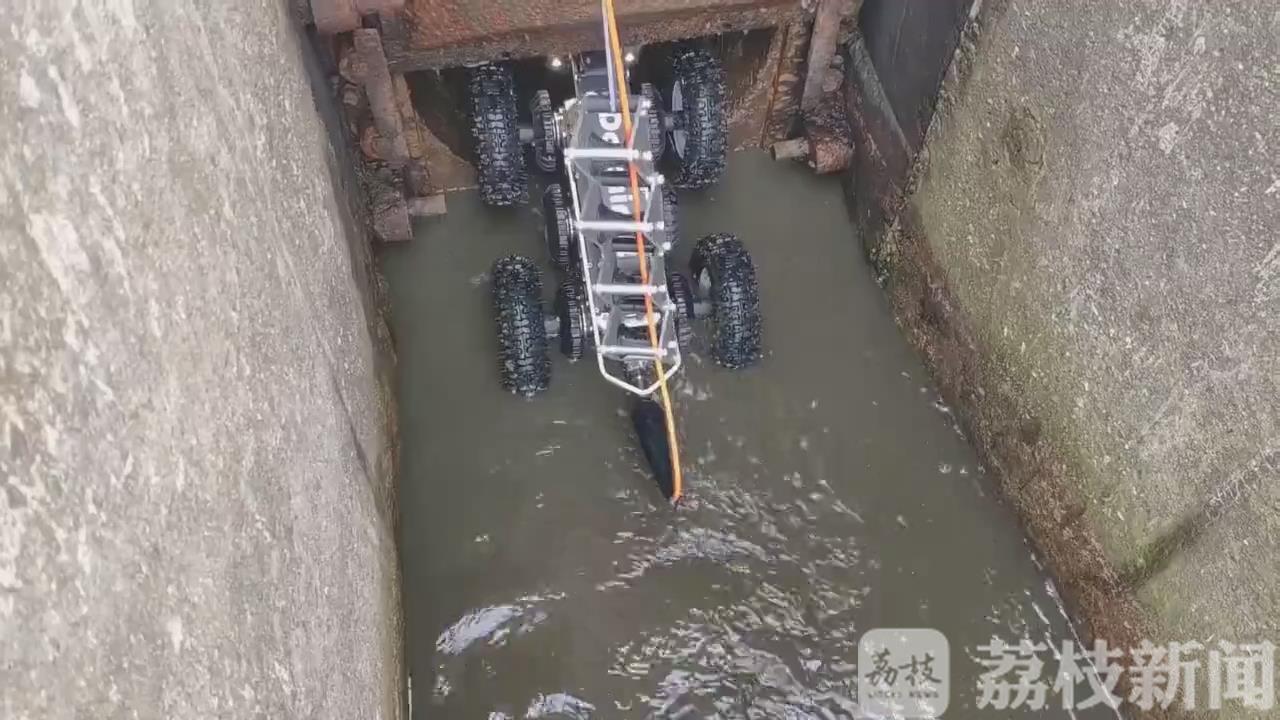检查■句容运用高科技助力防汛检查