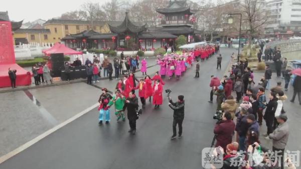 里运河畔闹新春 欢天喜地庆小康