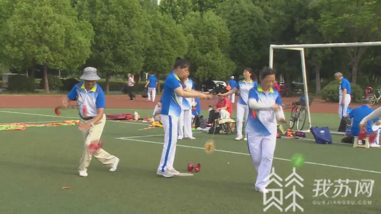 「中伏」注意补水防中暑 潮湿闷热的中伏天