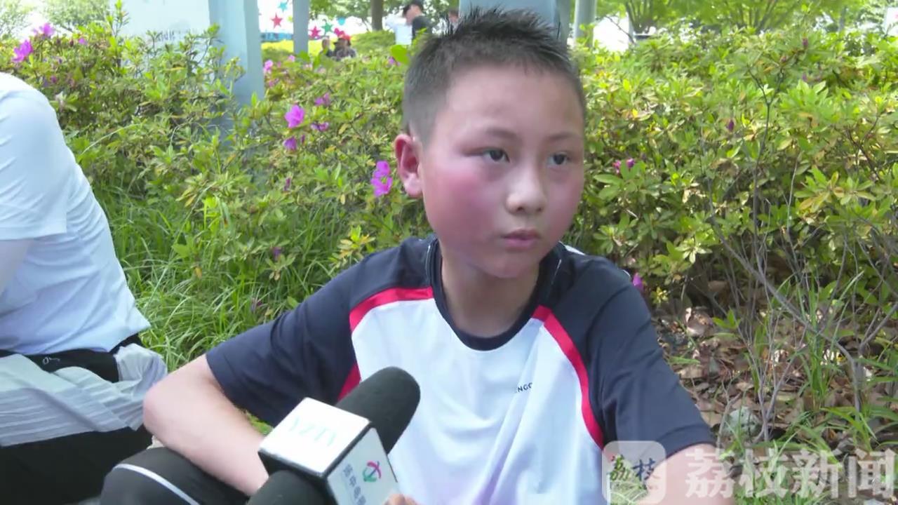 徒步■8个城市500名徒步爱好者扬中激情开跑