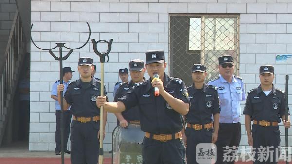 开展反恐防暴演练 筑牢校园安全堡垒