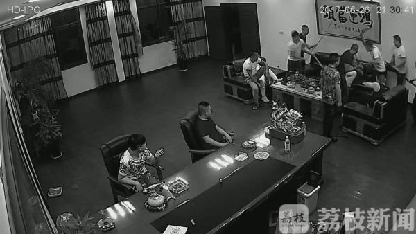 常州：恶势力团伙暴力收债并撞死人 成员获重刑