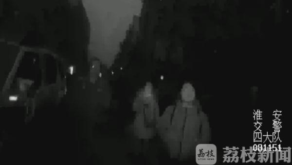 劝解不成 妻子“大义灭亲”举报丈夫无证驾驶