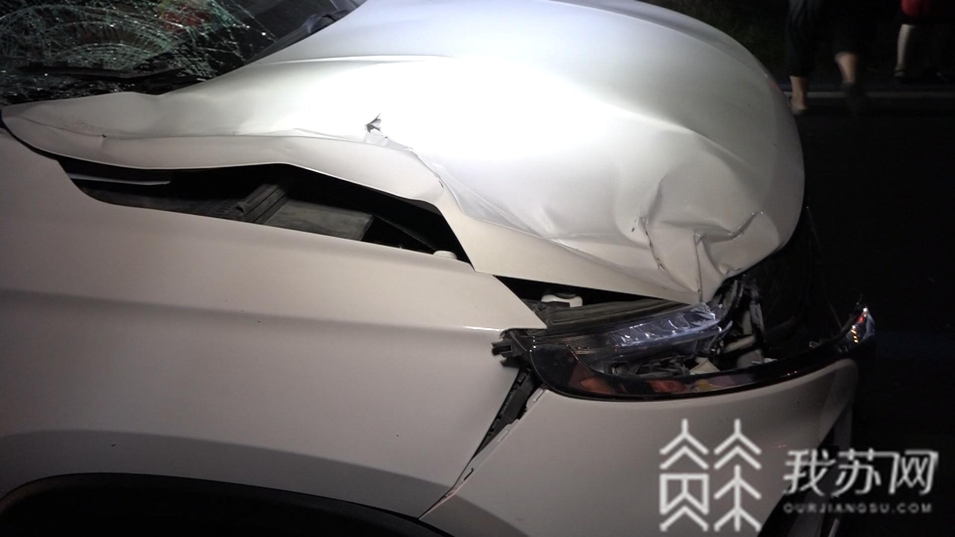 老人■过路老人遭殃盐城：对面灯光晃眼