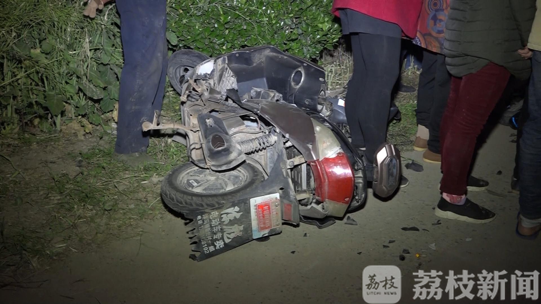 「减速」 两车相撞一死一伤盐城：路口通行不减速