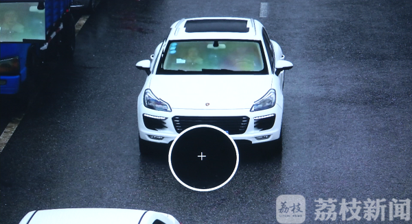 “保时捷”和众泰车牌号相同？改了车标警察蜀黍也认识你