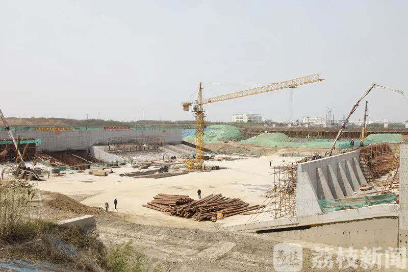 『』超去年同期5.1亿 江苏四月水利重点工程完成投资15.2亿元