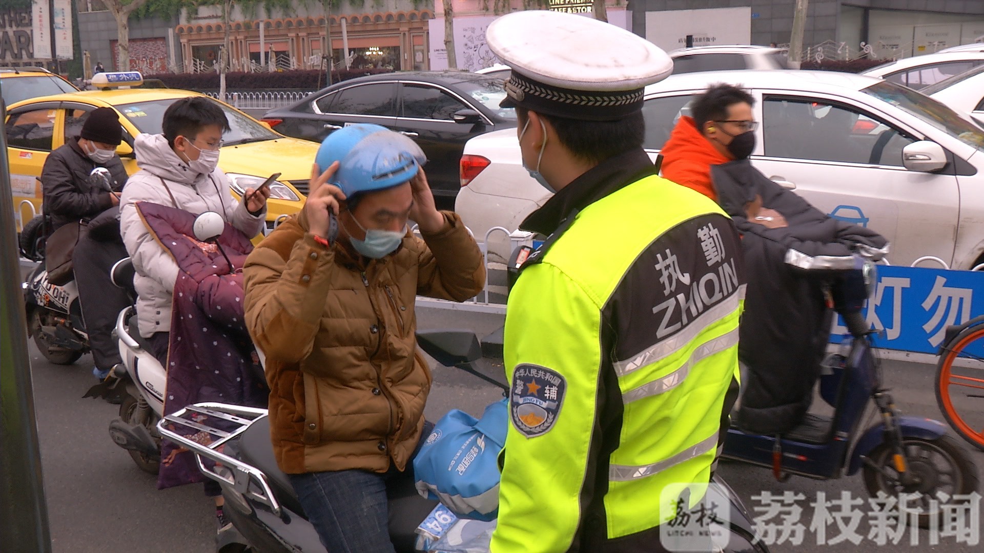 头盔■“电动车被降速，还有必要戴头盔吗？”交警回应：“当然有！”