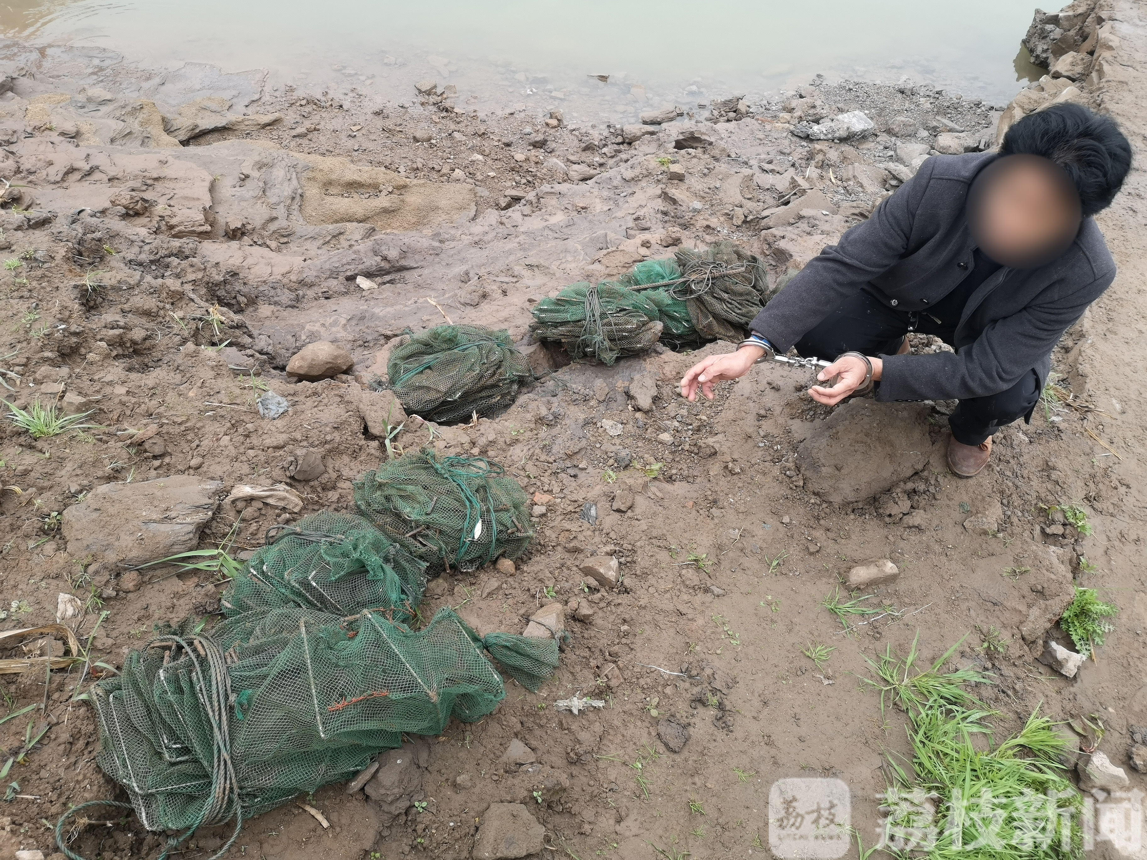 『非法』一句话牵出长江上的隐蔽非法捕捞 “看到有人提着活蹦乱跳的鱼”