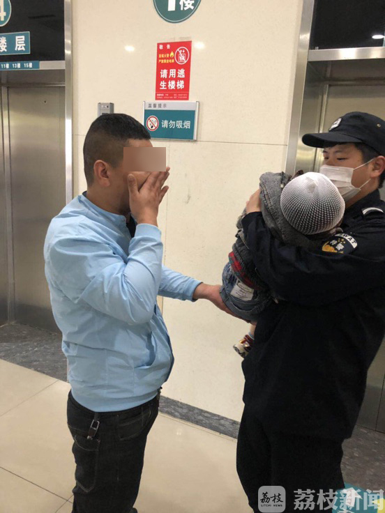 孩子：重伤孩子转危为安 铁骑开道！5分钟抵达医院