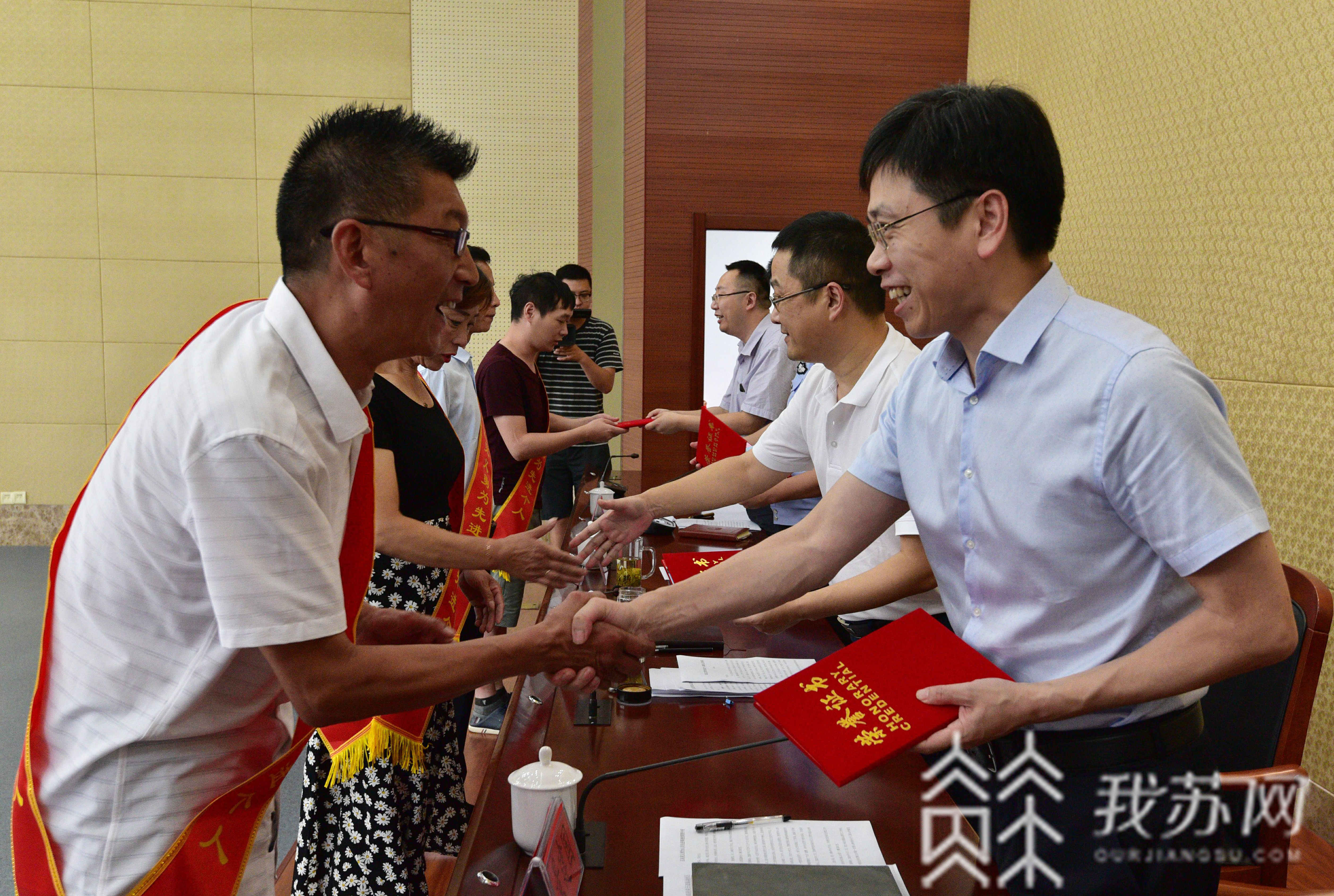 见义勇为■点赞！镇江这?5人因见义勇为受到表彰