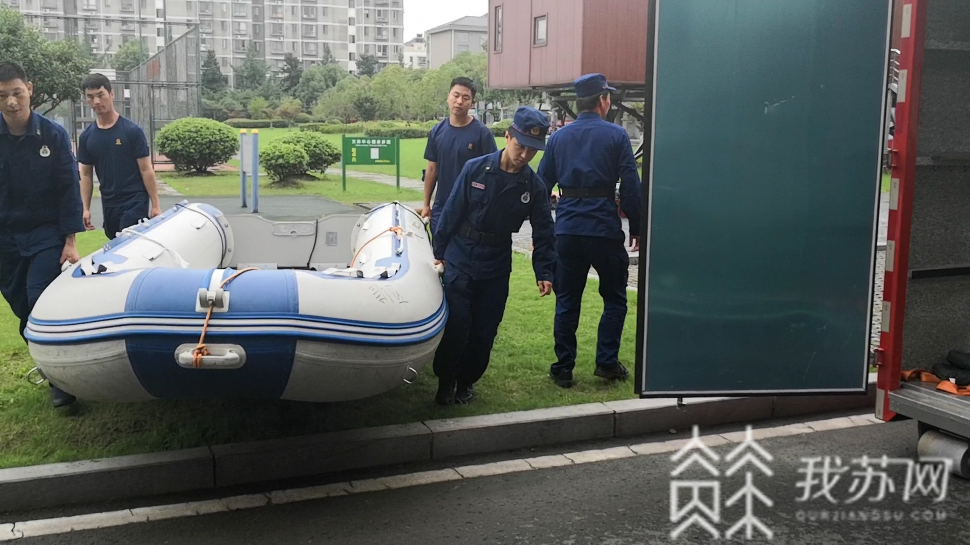 消防■严阵以待！江苏消防在三个前置备勤点集结待命