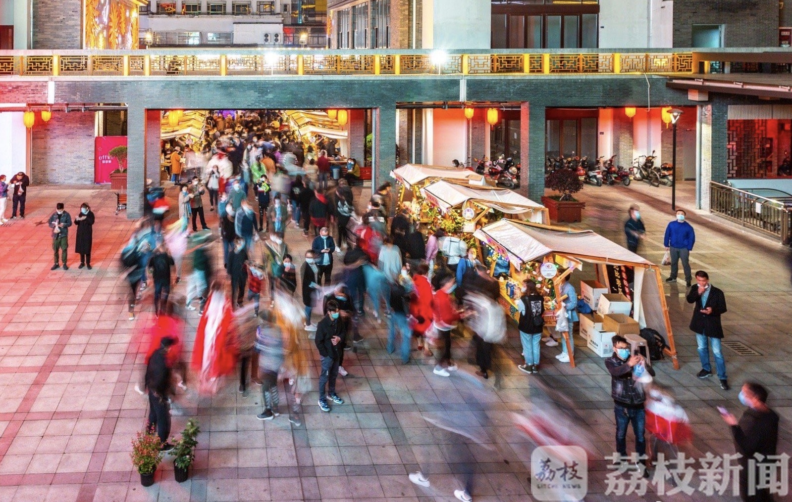 常熟■发放2000万电子消费券！常熟“虞歌畅晚”方塔夜巷亮灯启动