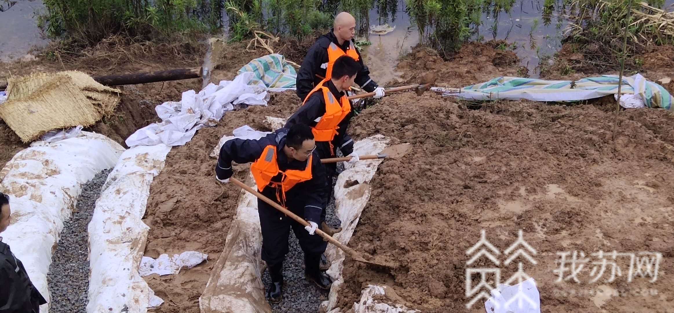 城管■南京溧水、鼓楼等地出现险情，城管第一时间赶赴抢险