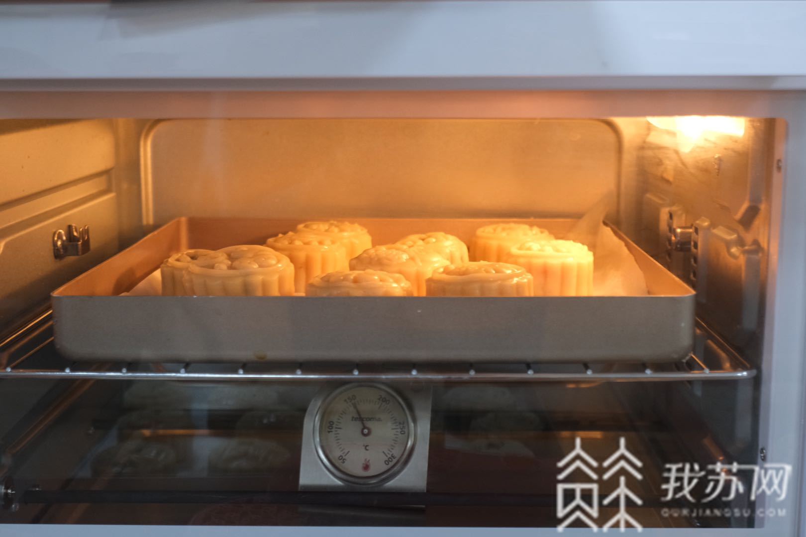 月饼■暖心！助残公益在行动，中秋前教他们手工做月饼