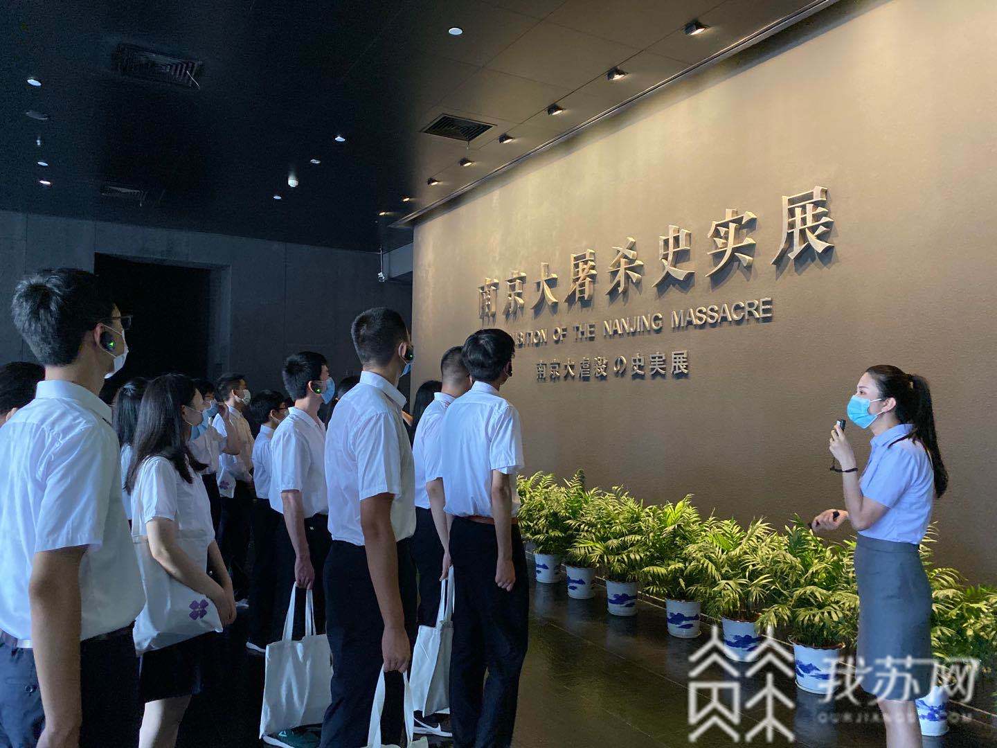 和平■撞钟、参观史实展……南京这群毕业生将成为“和平的种子”