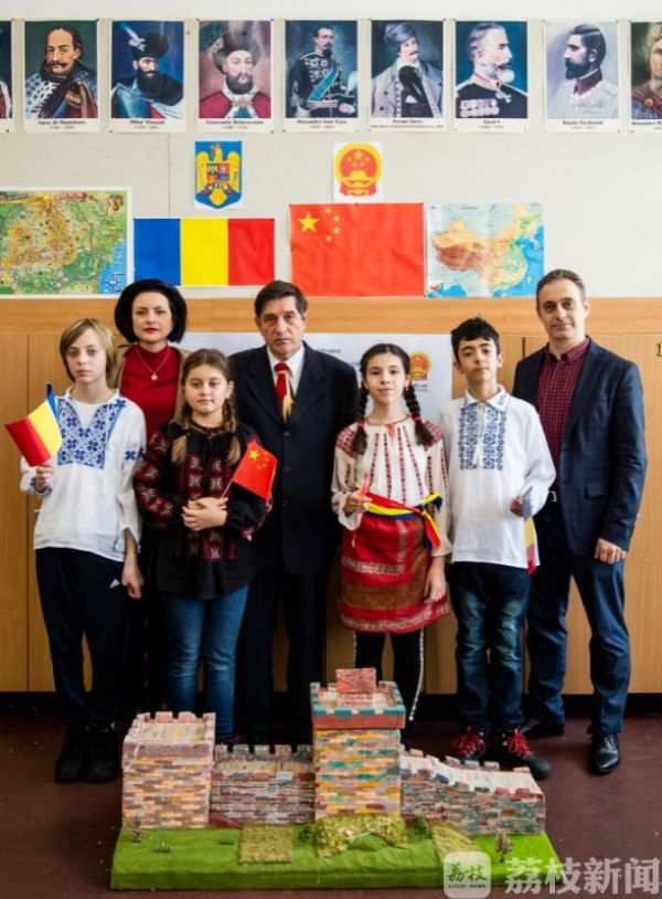 相知无远近，万里尚为邻！罗马尼亚一学校送来了一份跨国礼物