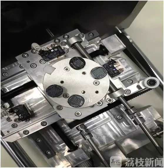 口罩■“火眼金睛”分辨口罩，无锡量子感知研究所免费开放口罩电镜检测服务