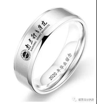 毕业：这样的专属毕业礼物很暖心 为毕业生定制戒指、印章