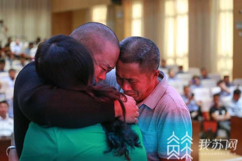 孩子■31年的等待！两名被拐孩子在徐州和父母团圆了