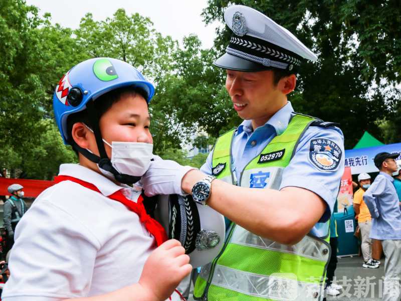 电动:摩托车限行区域调整 常州定了!7月1日起骑电动车不戴头盔将被罚