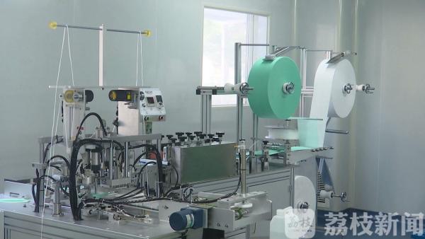 绝不涨价！南京唯一医用口罩生产企业：“抢”来两条生产线保供应