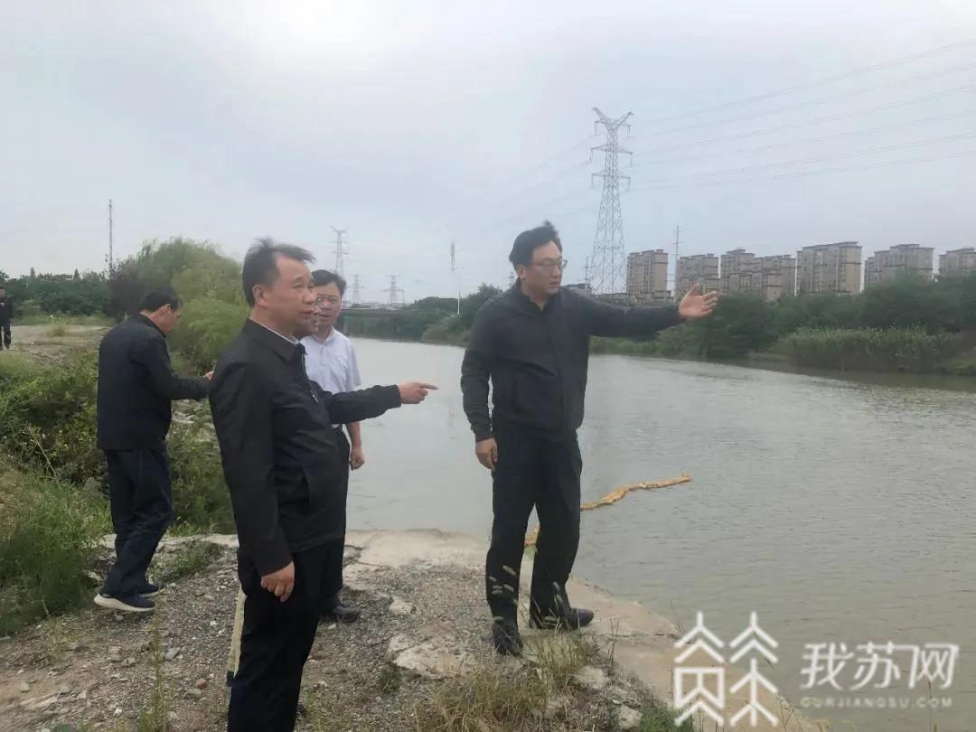 假期■这个假期，他们忙出一片“蓝天碧水”
