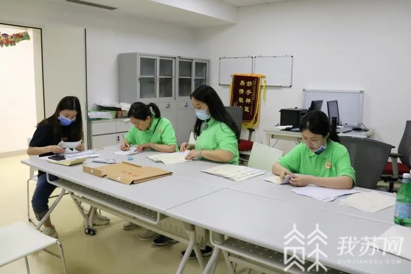 患儿■贵州27名面部畸形患儿赴南京“重塑笑颜”