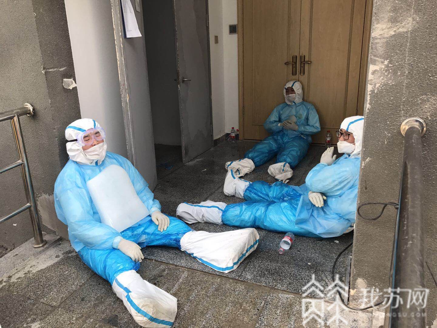 「玄武」冰与火之间诠释玄武公安的温度 致敬大暑天里的“抱冰男孩”