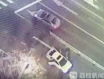 #报警#竟然是租车专门碰瓷酒驾 豪车频频碰撞却没有报警记录
