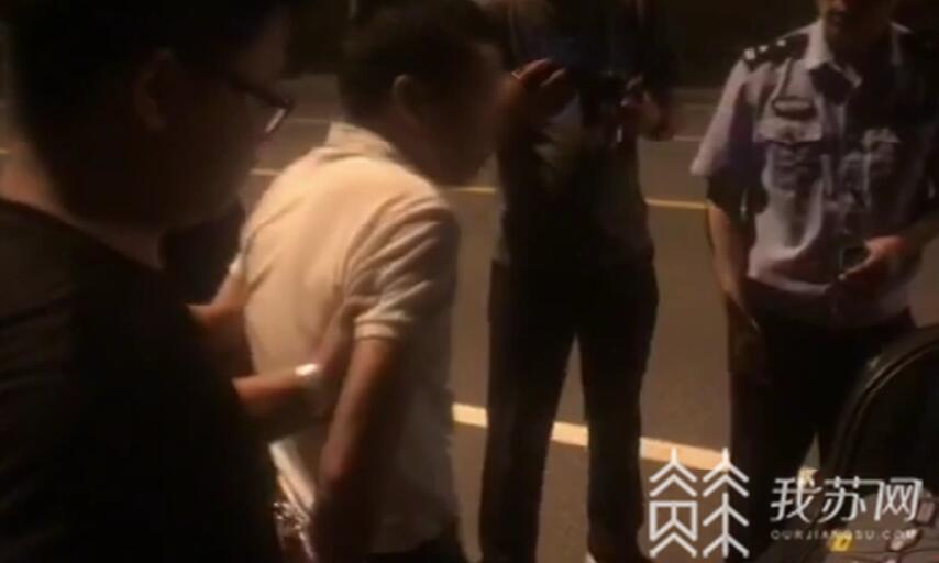 【万元】一查竟是个黑车司机 扬州女子被“警察丈夫”骗10万元