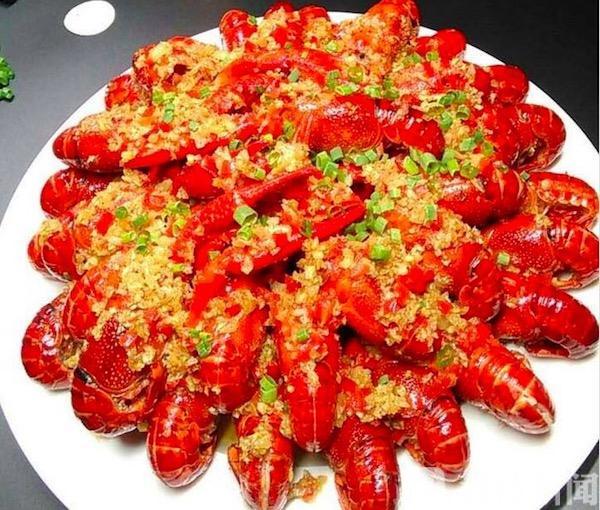 『』 催热了餐饮市场 小龙虾开始大量上市