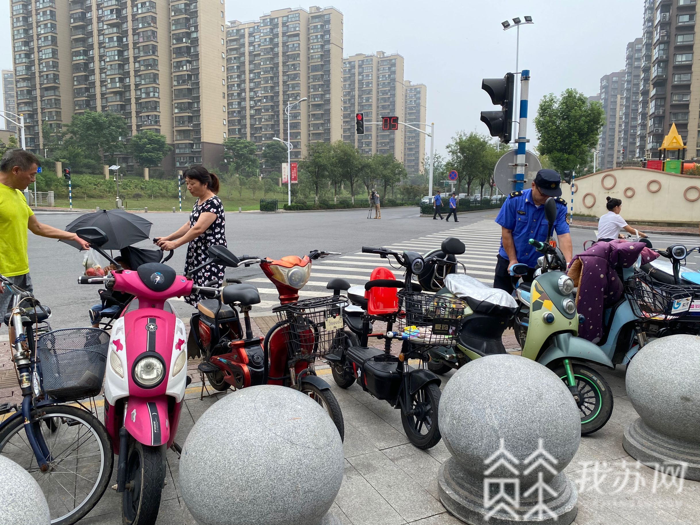『农贸市场』南京农贸市场挂上了环境综合治理责任公示牌 落实管理责任