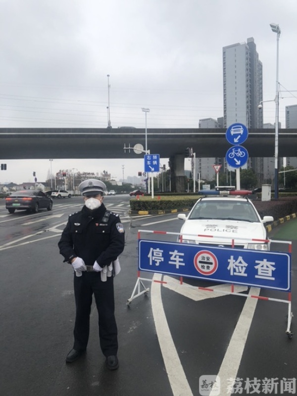 赞！常州“警医”CP  非常时期  非常夫妻！