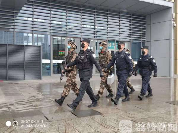 赞！常州“警医”CP  非常时期  非常夫妻！