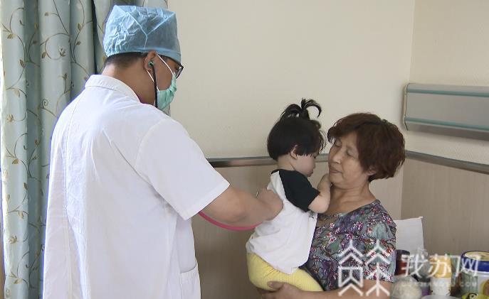 「西瓜」2岁宝宝被送进急救室 吃了几块冰西瓜