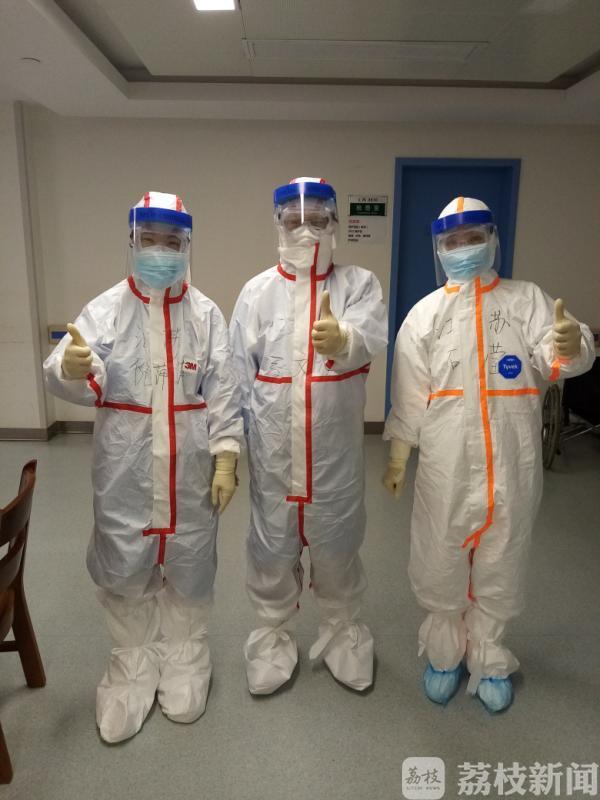 直通武汉|主管护师石莹：我在武汉把守医护防感染的“隘口”