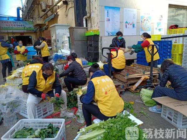 保障地方医疗、防护、群众生活必需品的运输配送  港城物流快递企