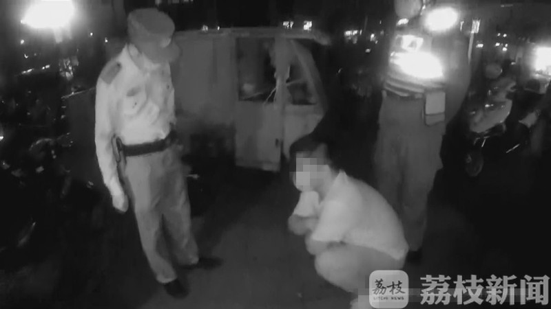 民警■他为什么盗窃送到民警前面“求被关”