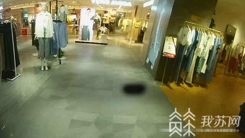 盗窃■约女保险业务员谈保险？男子醉翁之意不在酒