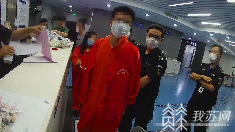 裸照:警方一查竟是…… 被拍裸照遭敲诈