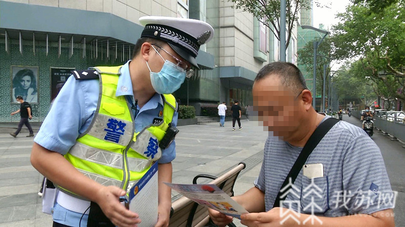 头盔■一周多少人因未戴头盔被罚？来看南京交警的数据