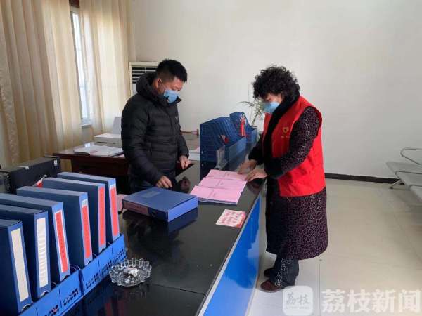 舍小家为大家，女村支书驻守防控一线