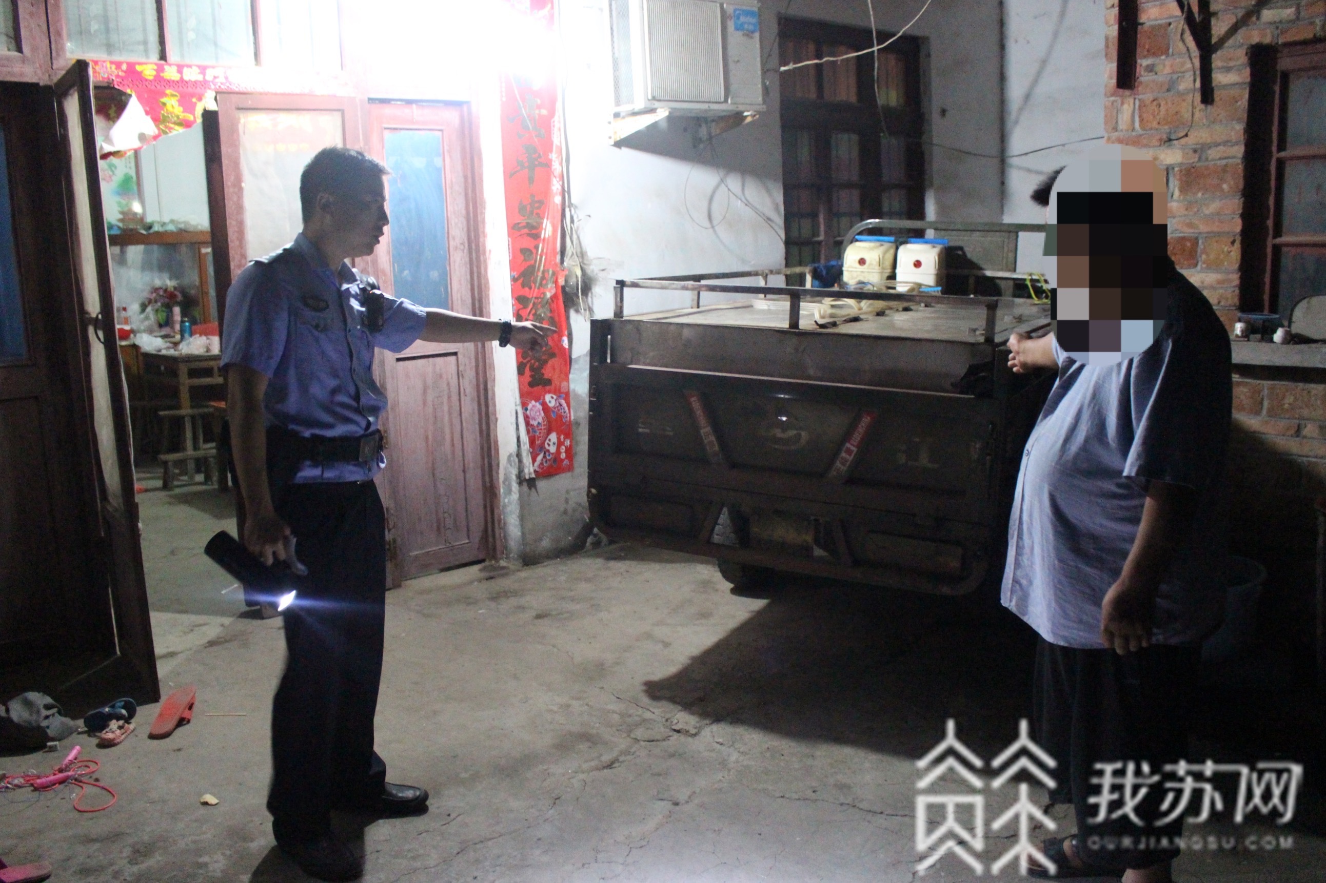 民警■男子肇事逃逸和民警玩起“反侦察”，19个小时后终落网！